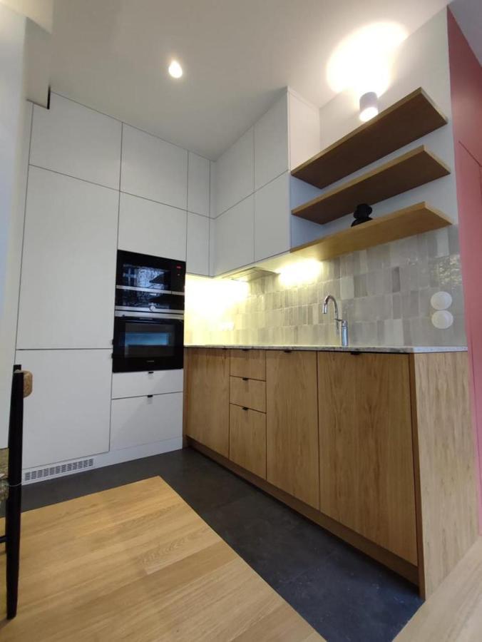 Suite Confortable Sur Le Canal Saint-Martin / Republique Париж Екстериор снимка
