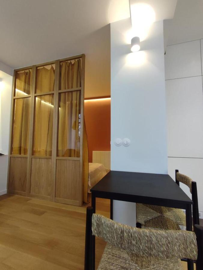 Suite Confortable Sur Le Canal Saint-Martin / Republique Париж Екстериор снимка