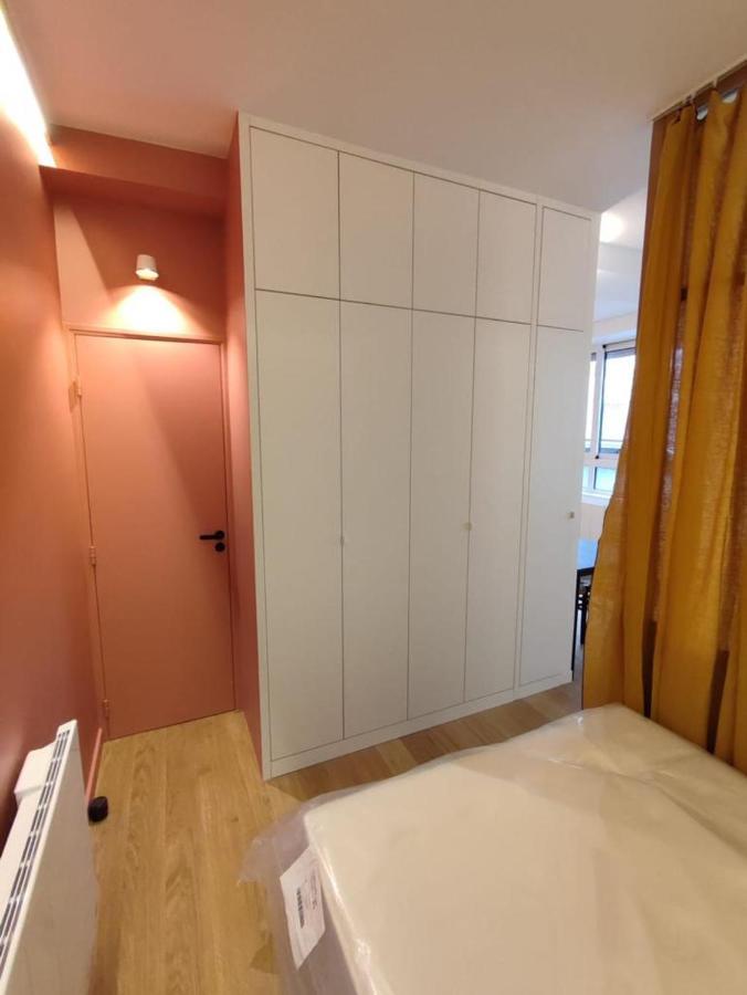 Suite Confortable Sur Le Canal Saint-Martin / Republique Париж Екстериор снимка