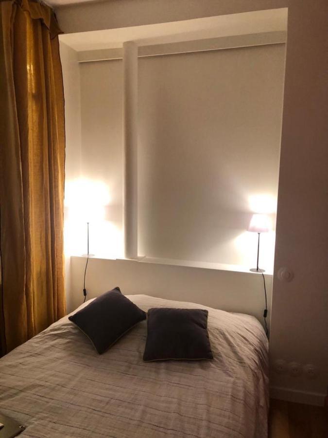 Suite Confortable Sur Le Canal Saint-Martin / Republique Париж Екстериор снимка